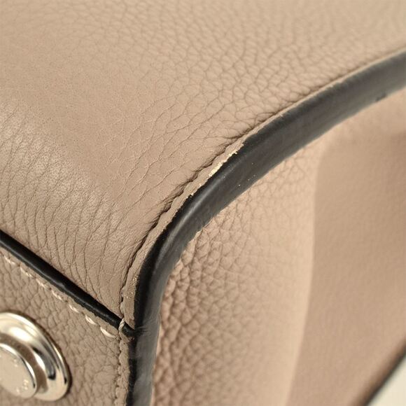LOUIS VUITTON Beige Leather Bag - Picture 7 of 9